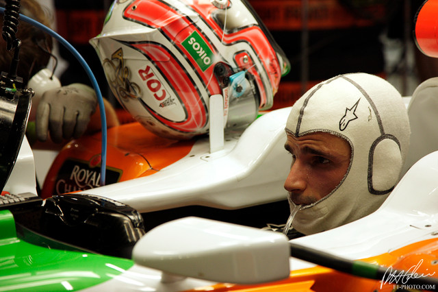 Liuzzi_2010_Singapore_01_PHC.jpg