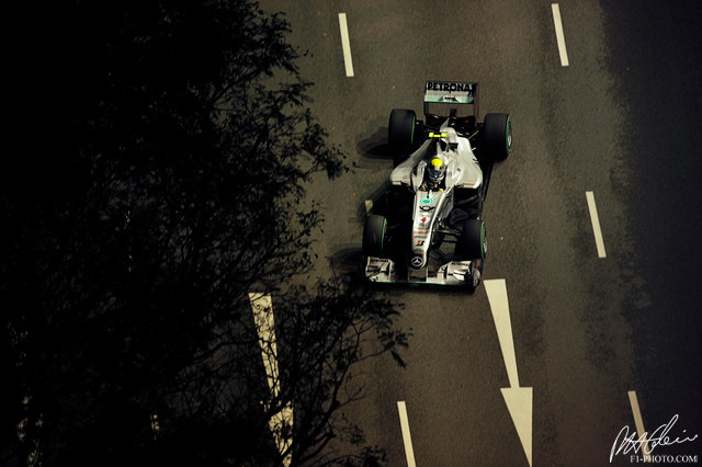 Rosberg_2010_Singapore_02_PHC.jpg