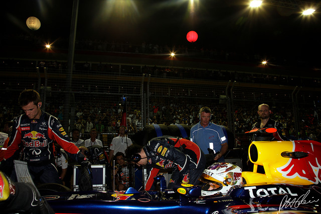 Vettel_2011_Singapore_18_PHC.jpg