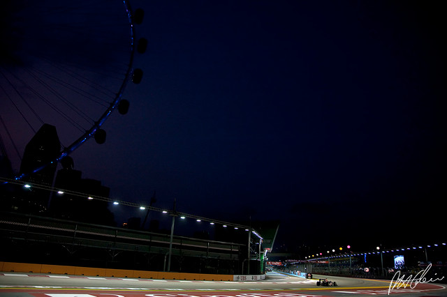 Webber_2011_Singapore_08_PHC.jpg