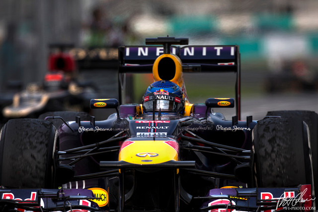 Vettel-Finish_2013_Malaysia_01_PHC.jpg