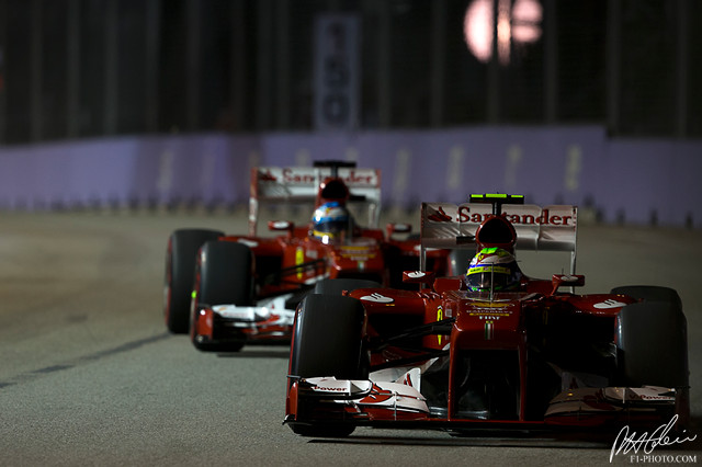 Massa-Alonso_2013_Singapore_01_PHC.jpg