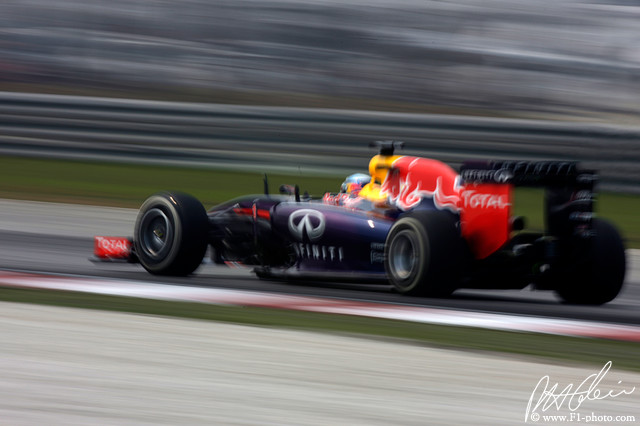 Vettel_2014_Malaysia_03_PHC.jpg