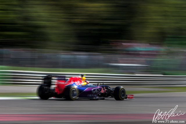 Kvyat_2015_Italy_04_PHC.jpg