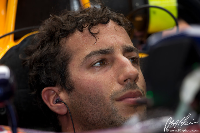 Ricciardo_2015_Japan_01_PHC.jpg