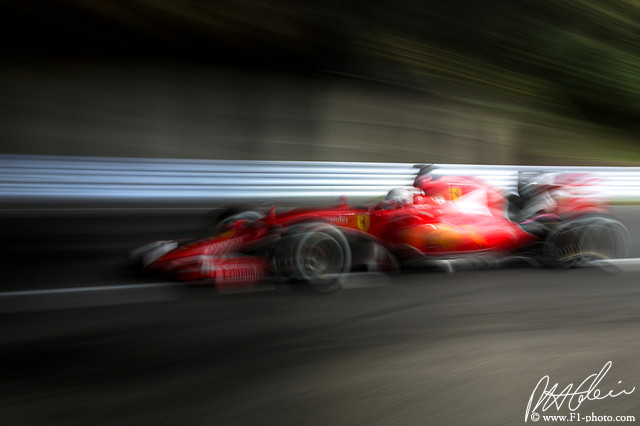 Vettel_2015_Japan_08_PHC.jpg