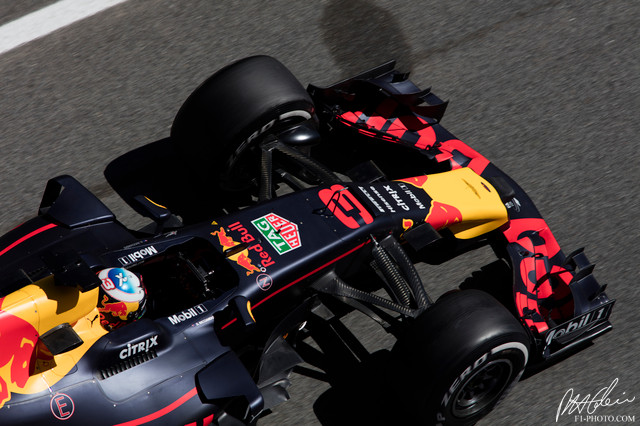 Ricciardo_2017_Spain_02_PHC.jpg