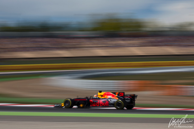 Ricciardo_2017_Spain_06_PHC.jpg