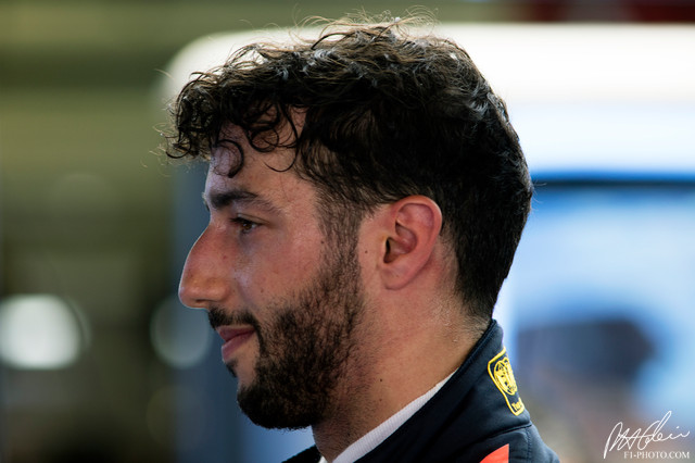 Ricciardo_2017_Spain_08_PHC.jpg