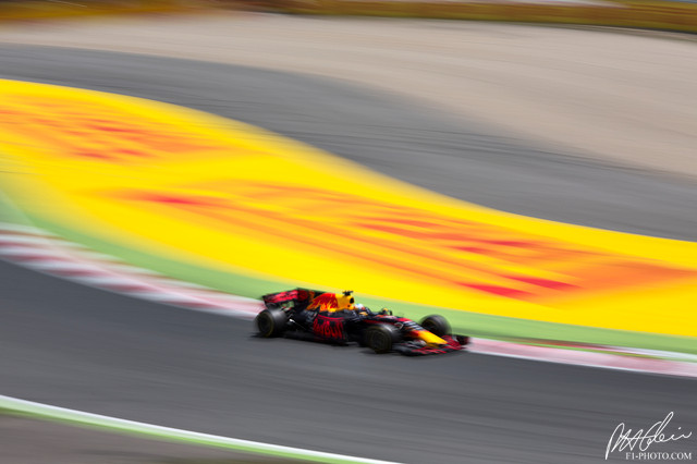 Ricciardo_2017_Spain_10_PHC.jpg