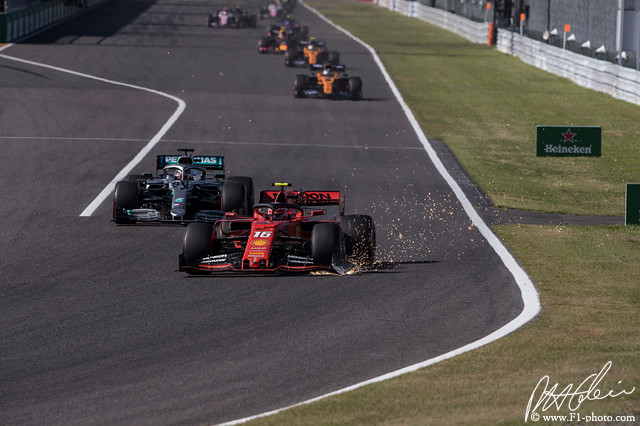 Leclerc-Hamilton_2019_Japan_01_PHC.jpg