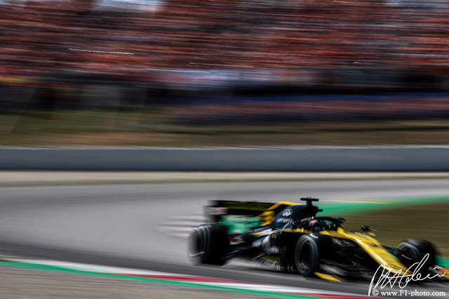 Ricciardo_2019_Spain_08_PHC.jpg